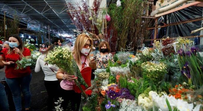Comercio de flores disminuye 20 por ciento, a un día de las madres