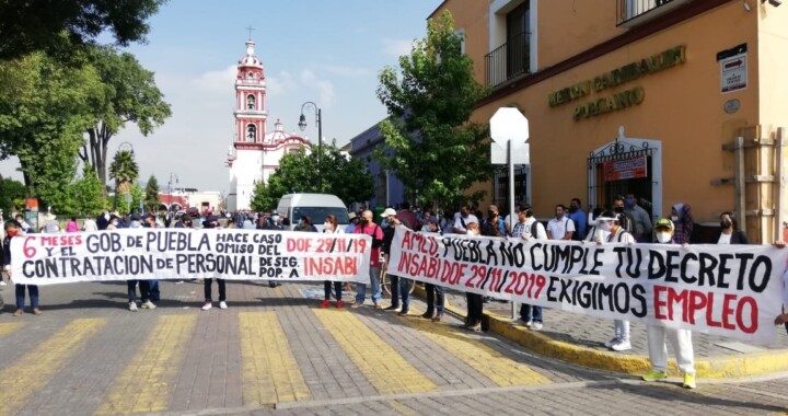 En medio de protestas AMLO llega a San Pedro Cholula