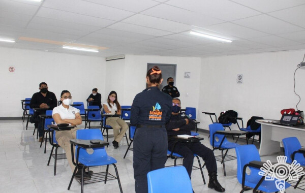 Capacita SSP a personal de la Unidad de Violencia de Género en Zacatlán