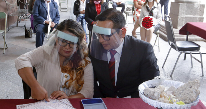 Celebran en SEDIF primera boda de personas con discapacidad