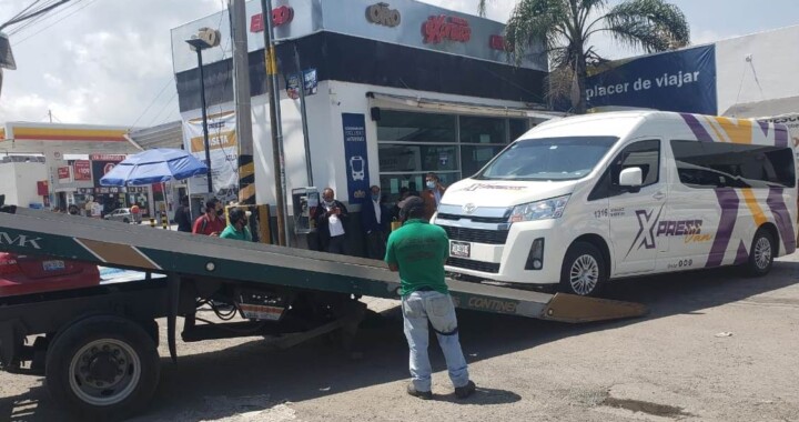 Detiene SMT dos unidades de la Ruta Xpress Van por circular de manera irregular