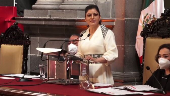 Rinde Claudia Rivera Vivanco su segundo informe de labores