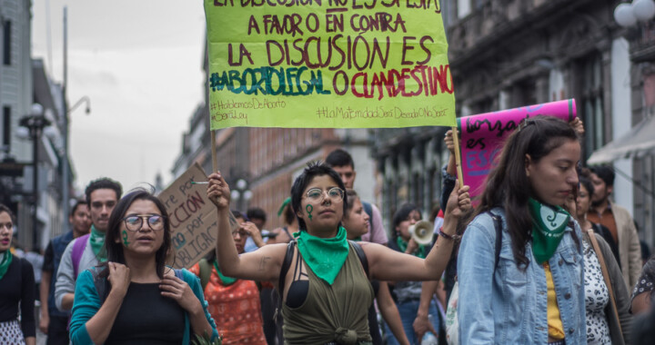 En Puebla, hay acciones de gobierno permanentes a favor de las mujeres: Barbosa