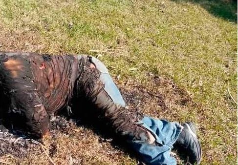 Hallan cuerpo de hombre quemado y baleado en Huauchinango