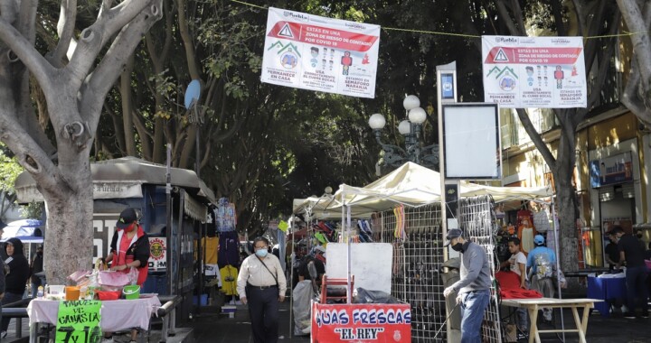 Ambulantes desobedecen decreto y se instalan en Centro Histórico