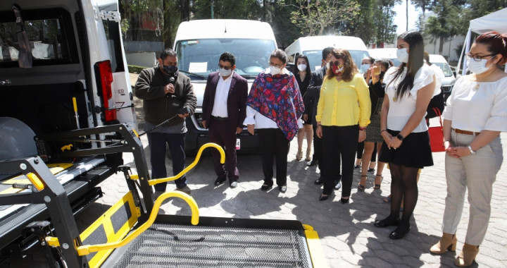 Entrega SEDIF 19 unidades adaptadas para personas con discapacidad