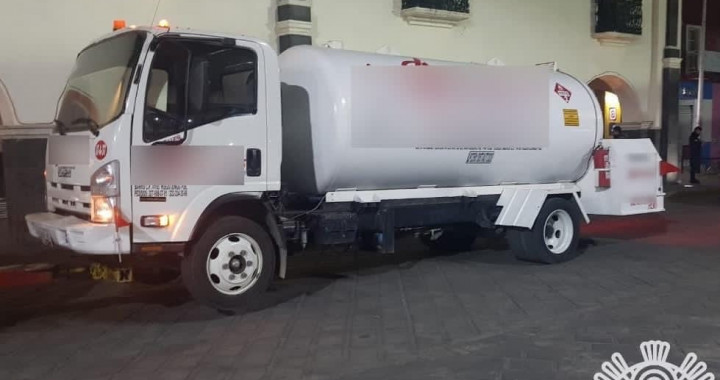 Decomisan más de 13 mil litros de combustible ilegal en Huejotzingo