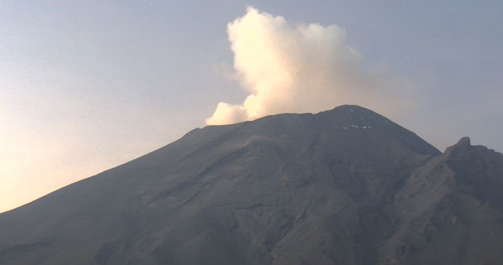 Popocatépetl registra más de 10 horas de tremor