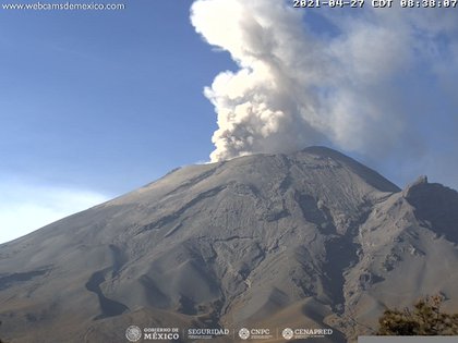 Popocatépetl registra 85 exhalaciones y 620 minutos de tremor