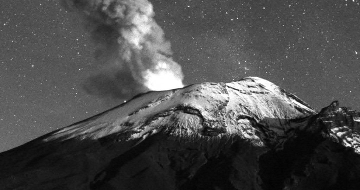Popocatépetl registra 99 exhalaciones y un sismo volcanotectónico