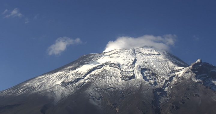 Popocatépetl registra dos explosiones menores en las últimas 24 horas