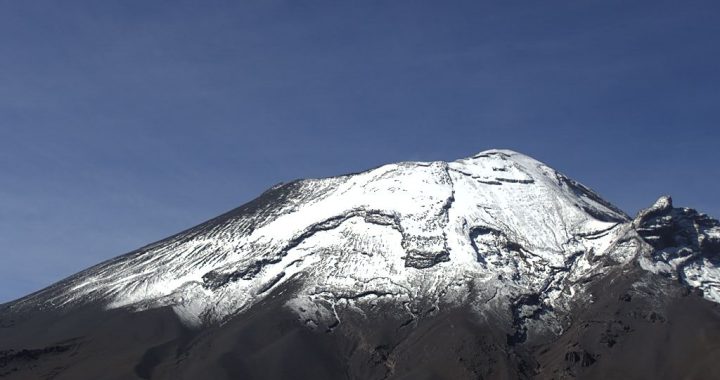 Popocatépetl reporta 38 exhalaciones y 404 minutos de tremor