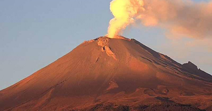 Protección Civil municipal prevé caída de ceniza ante explosión del volcán