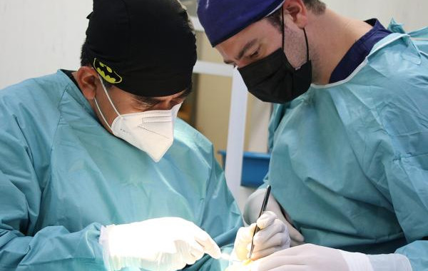 ISSSTEP efectúa cirugías a los habitantes de la Sierra Norte