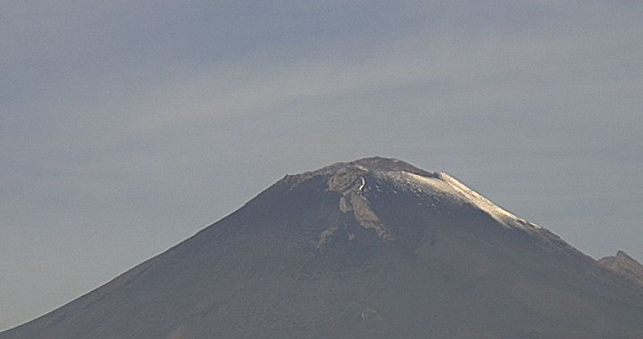 Reporta Popocatépetl 127 exhalaciones y 10 minutos de tremor
