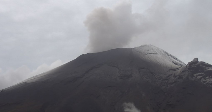 Reporta Popocatépetl 100 exhalaciones