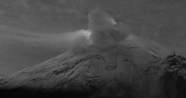 Reporta Popocatépetl 104 exhalaciones y 10 minutos de tremor