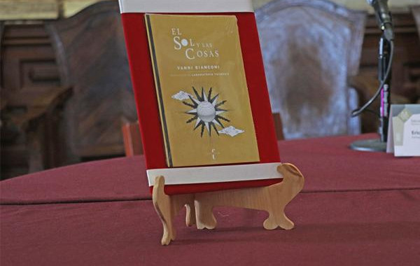Lanzan Cultura y Embajada Suiza libro de poesía “El sol y las cosas”
