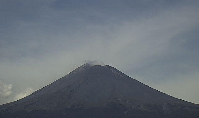 Reporta Popocatépetl 33 exhalaciones