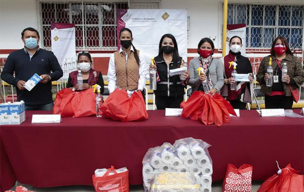 SEDIF recibe donación de OXXO para población afectada de Xochimehuacan