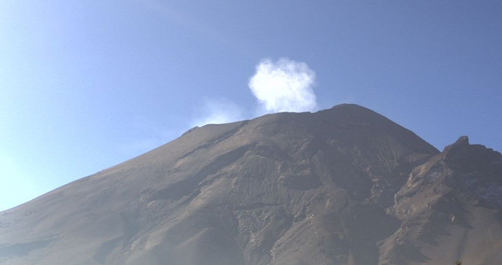 27 exhalaciones y dos sismos volcanotectónicos, reporta Popocatépetl