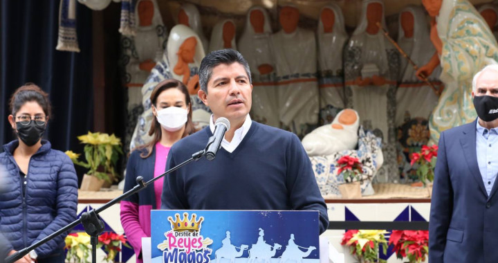Alcalde y presidenta del DIF anuncian Desfile de Reyes Magos