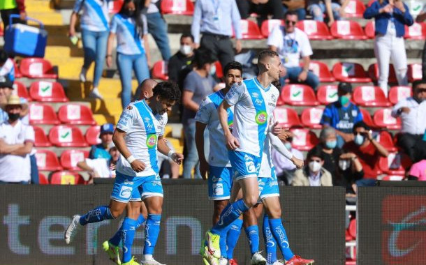 Puebla sigue imparable, ahora venció a Queretaro 2-0