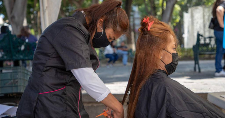 Lidera Liliana celebración para mamás y docentes en el zócalo