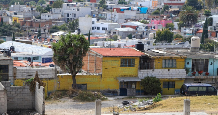 Con rezago social, casi 2 millones de personas en zonas urbanas de Puebla-Tlaxcala: Coneval