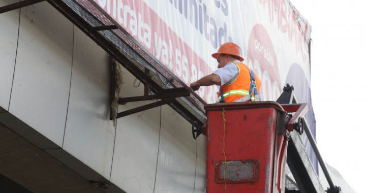 Ayuntamiento de Puebla realiza Limpieza Integral en el bulevar Valsequillo