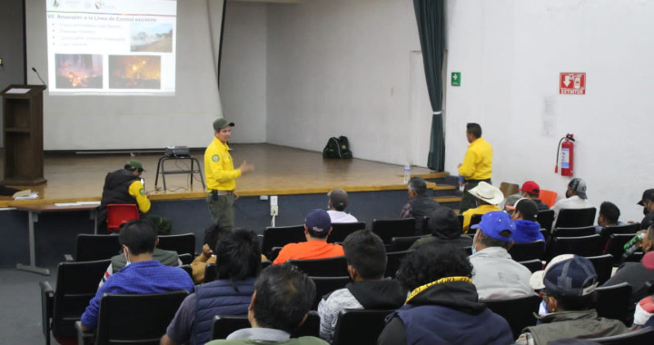 Ayuntamiento de Puebla equipa y capacita a ejidatarios para el combate de incendios forestales