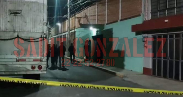 Hallan sin vida a maestra dentro de su casa en Santiago Momoxpan