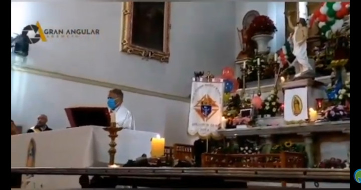 Feligreses festejan a la virgen de Guadalupe en el Paseo Bravo y Seminario Palafoxiano