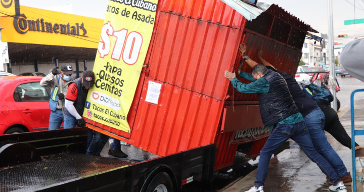 En Puebla capital, refuerzan operativos anti ambulantes