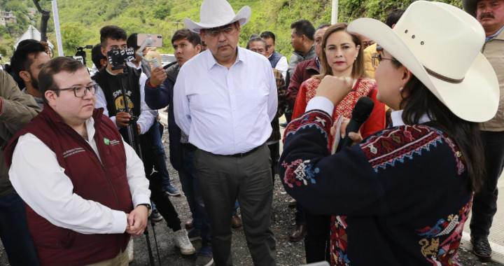 Detona gobierno de Sergio Salomón obras carreteras en región de Xicotepec para fortalecer desarrollo