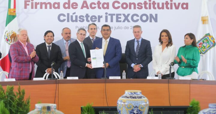 Con integración de clúster de la industria textil y confección, gobierno estatal promueve crecimiento de Puebla