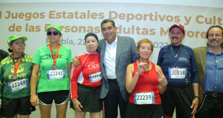 Promueve gobierno de Puebla empoderamiento de personas adultas mayores: Sergio Salomón