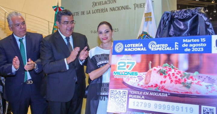Devela Sergio Salomón “Cachito” de la Lotería Nacional con imagen del Chile en Nogada