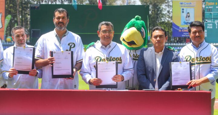 Encabeza Sergio Salomón entrega de concesión por 15 años del parque de béisbol Hermanos Serdán