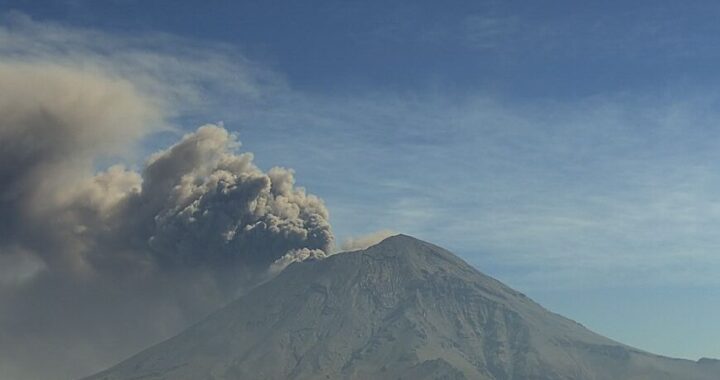 Reportan 38 exhalaciones en el Popocatépetl