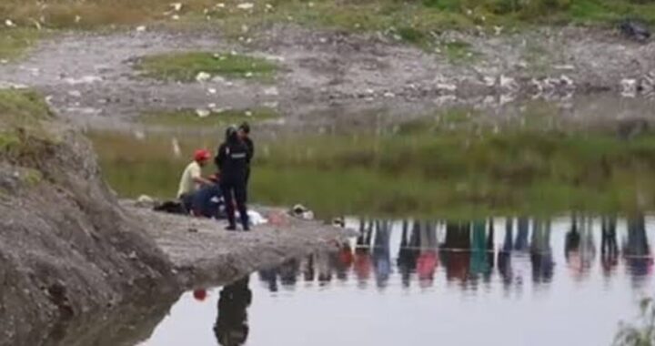 Se ahoga niño con discapacidad dentro de auto caído en laguna de Cuautinchan