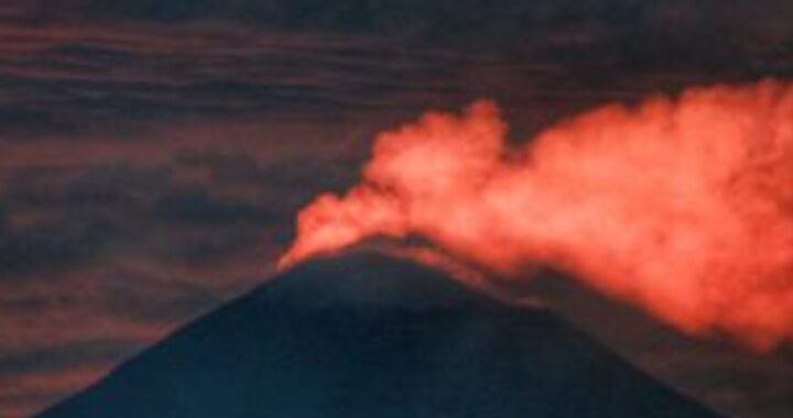 Reporta Popocatépetl  caída de ceniza; emite 46 exhalaciones