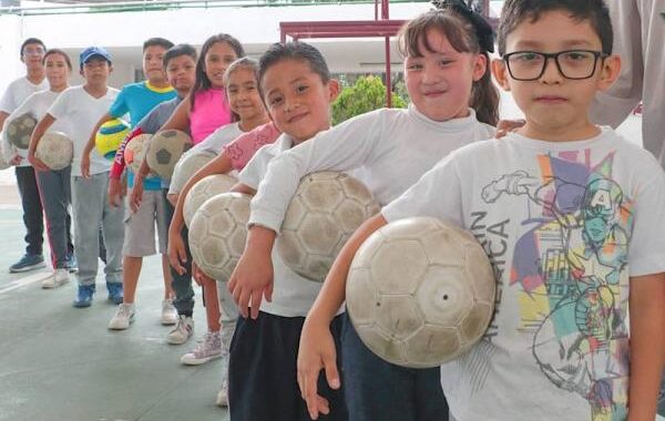 Presenta SEDIF “Curso de Verano: Aventuras con el Corazón”