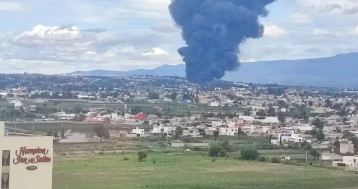 Incendio alarmante en Chipilo; evacuan escuelas