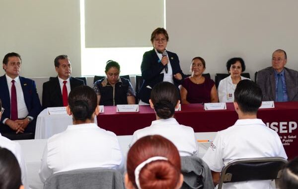 Refrendan estudiantes de la USEP compromiso comunitario con servicio social