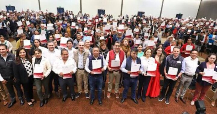 Gobierno estatal entrega más de 1,500 títulos de propiedad; garantiza certeza jurídica