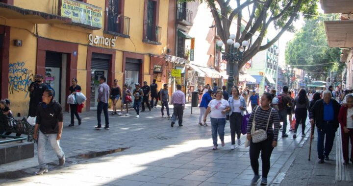 Cumple comercio popular con calles libres del Centro Histórico durante El Buen Fin