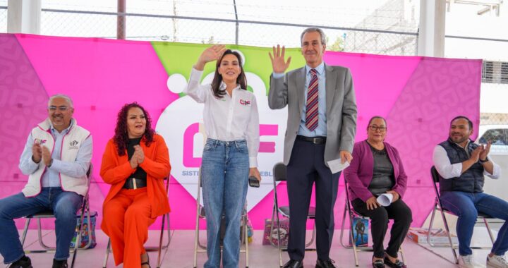 Conviven Pepe Chedraui y MariElise Budib para regalar juguetes a niñas y niños del Centro Comunitario de San Ramón