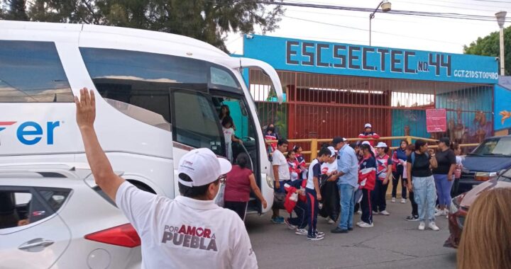 Disfrutan estudiantes de Puebla con el regreso de “Viajes Inolvidables”